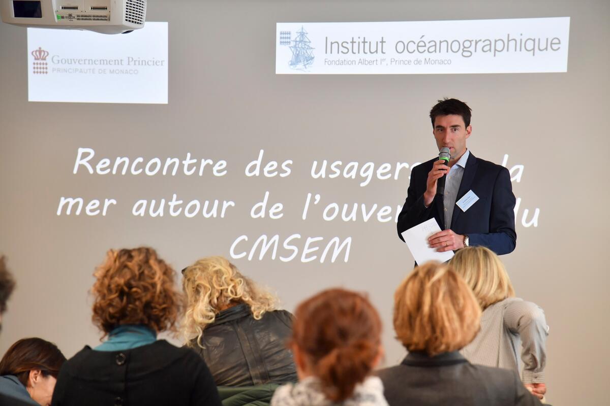 Réunion de sensibilisation pour la protection des tortues marines