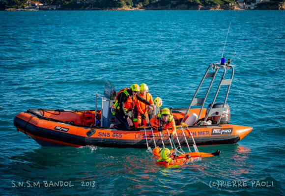 Echanges entre la Police maritime de Monaco et la SNSM de Bandol