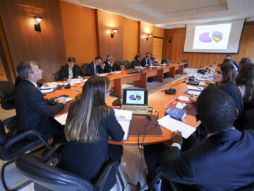 Le Département des Affaires Sociales engage une discussion sur l’Intérim